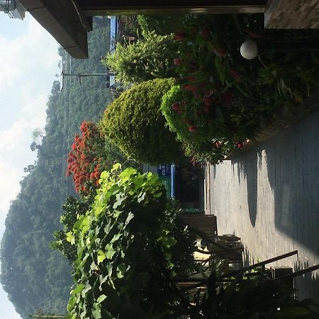 The North Face Inn Pokhara Extérieur photo