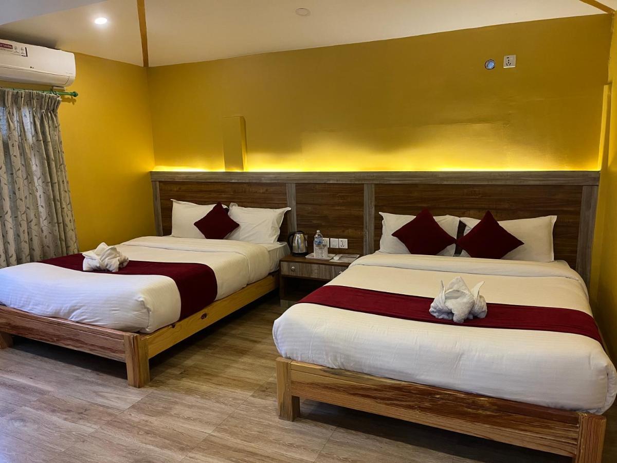 The North Face Inn Pokhara Extérieur photo
