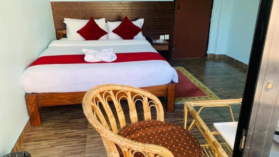 The North Face Inn Pokhara Extérieur photo