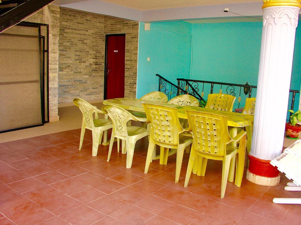 The North Face Inn Pokhara Extérieur photo