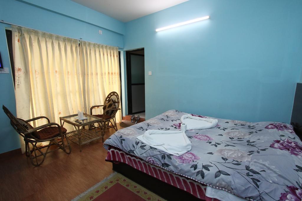 The North Face Inn Pokhara Extérieur photo