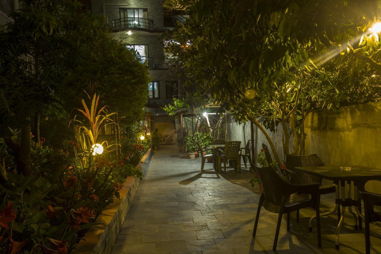 The North Face Inn Pokhara Extérieur photo