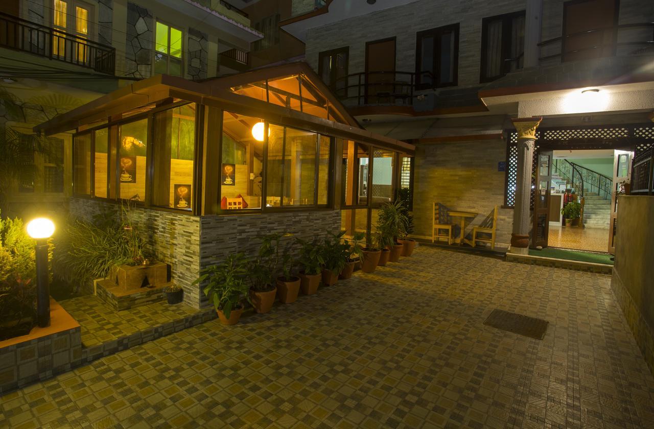 The North Face Inn Pokhara Extérieur photo