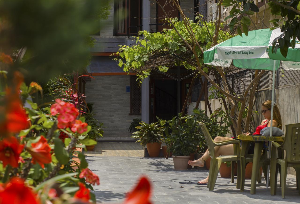 The North Face Inn Pokhara Extérieur photo